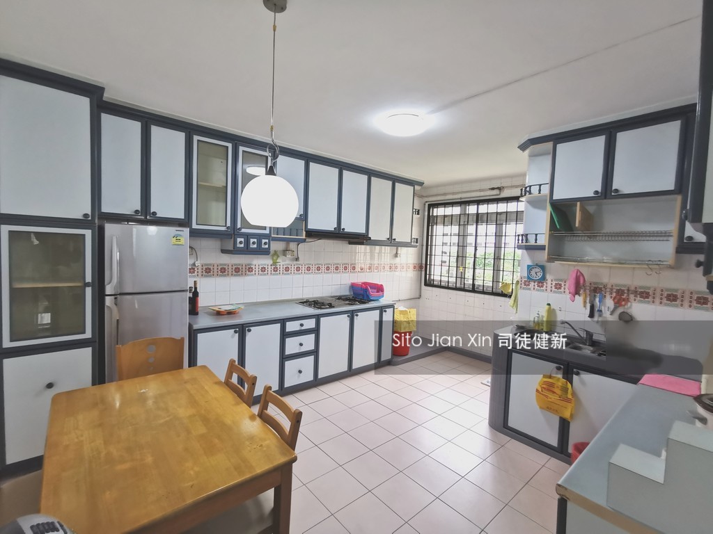 Blk 230D Tampines Street 24 (Tampines), HDB Executive #204740521